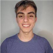 Estudiante de Arquitectura da clases de apoyo en dibujo técnico básico